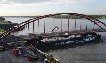 120605 Schellingwouder boogbrug roll on 028uits.jpg