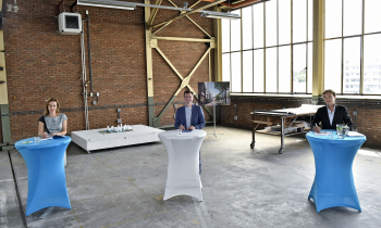 Ondertekening Kabeldistrict.jpg