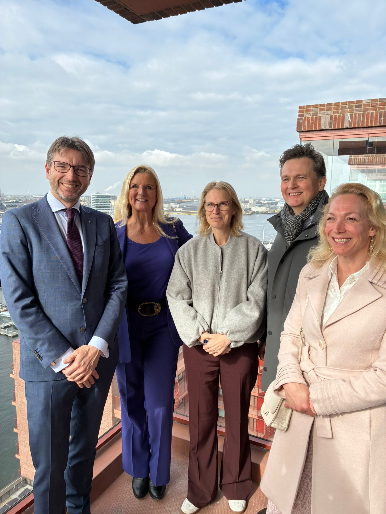 Werkbezoek minister aan gebiedsontwikkeling NDSM-werf 