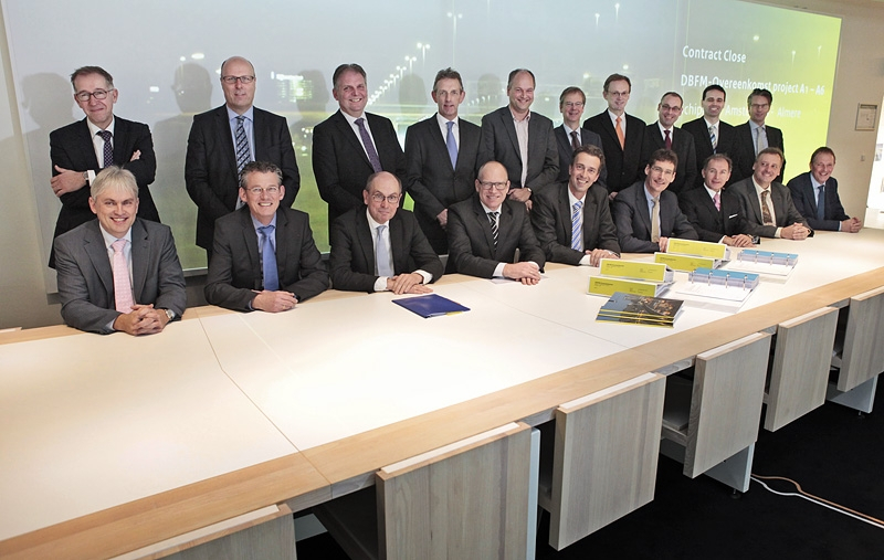 Ondertekening SAAone.JPG